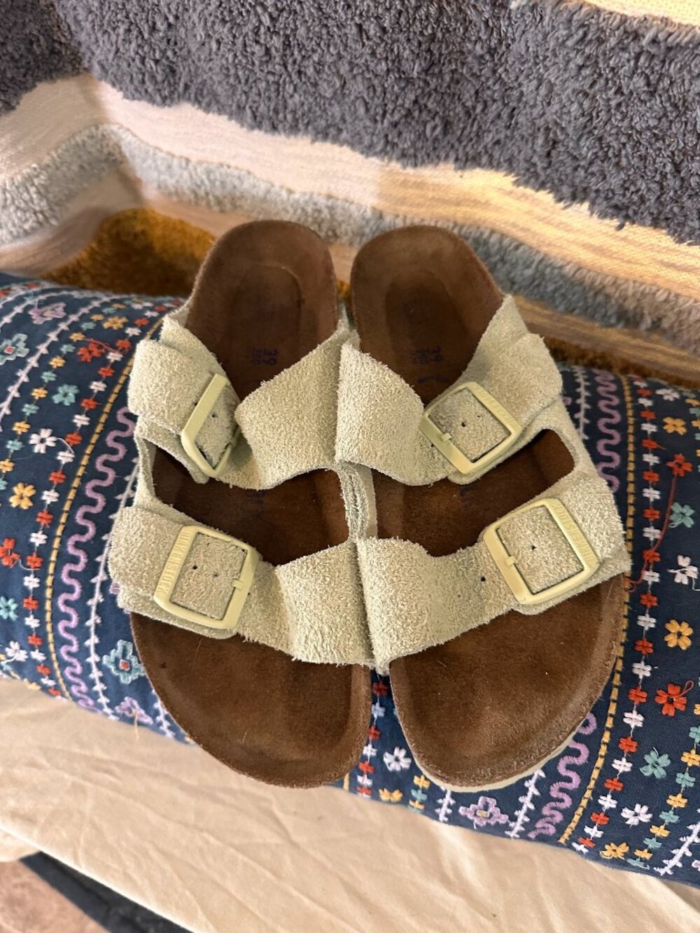 Birkenstock Arizona Almond Green Suede Leather Soft Footbed - Sz 39